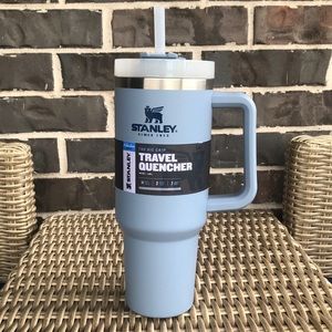 Stanley 40 ounce Travel Quencher tumbler